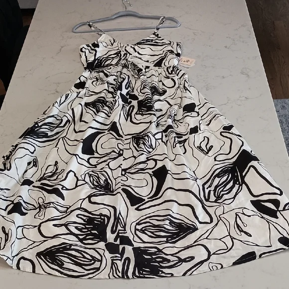 Sincerely Jules Maxi Dress NWT - Picture 1 of 8